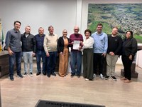7ª Sessão Ordinária aprova projetos e presta homenagem à Dona Domingas