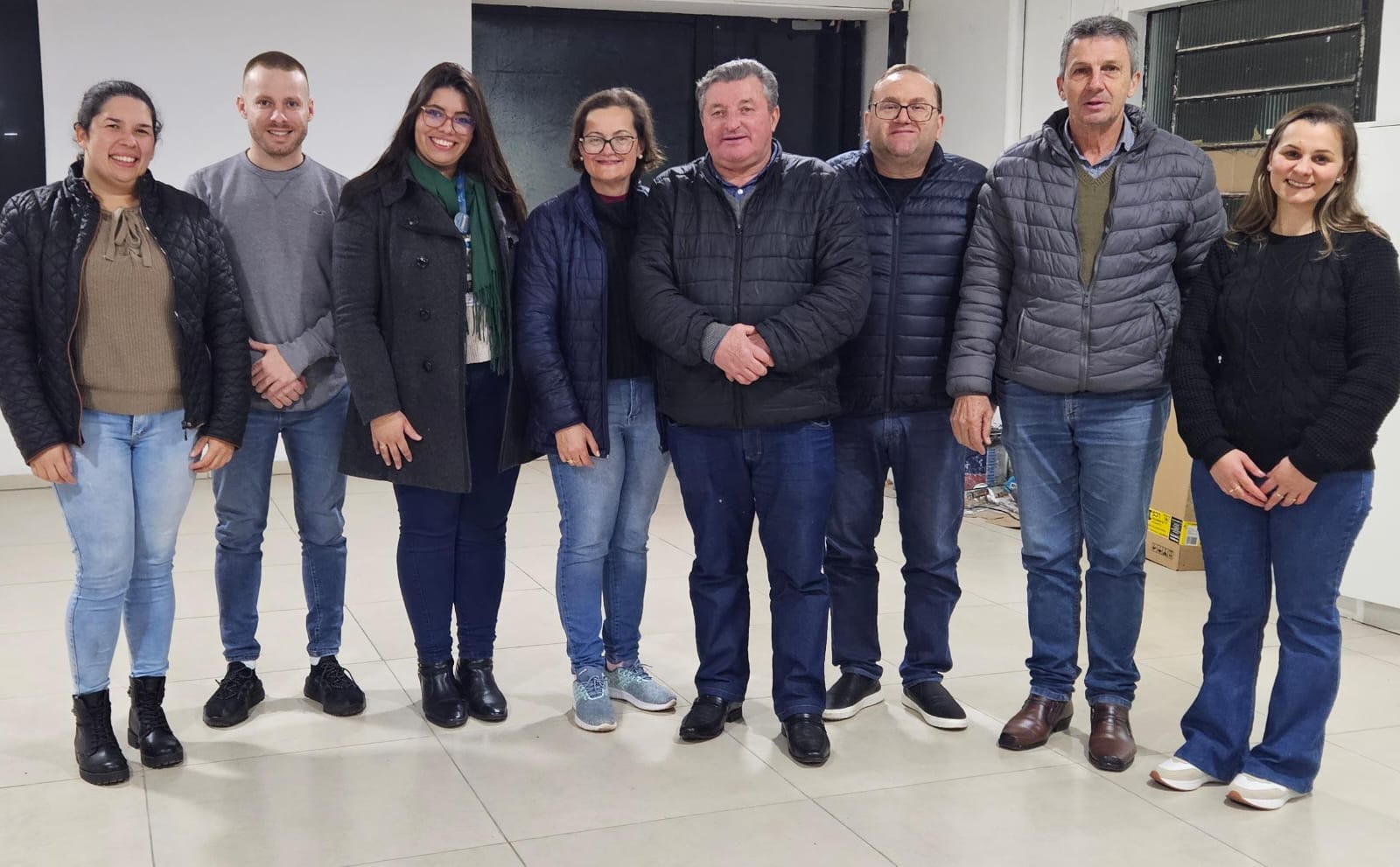 Câmara de Vereadores prestigia formatura de curso de auxiliar de cozinha