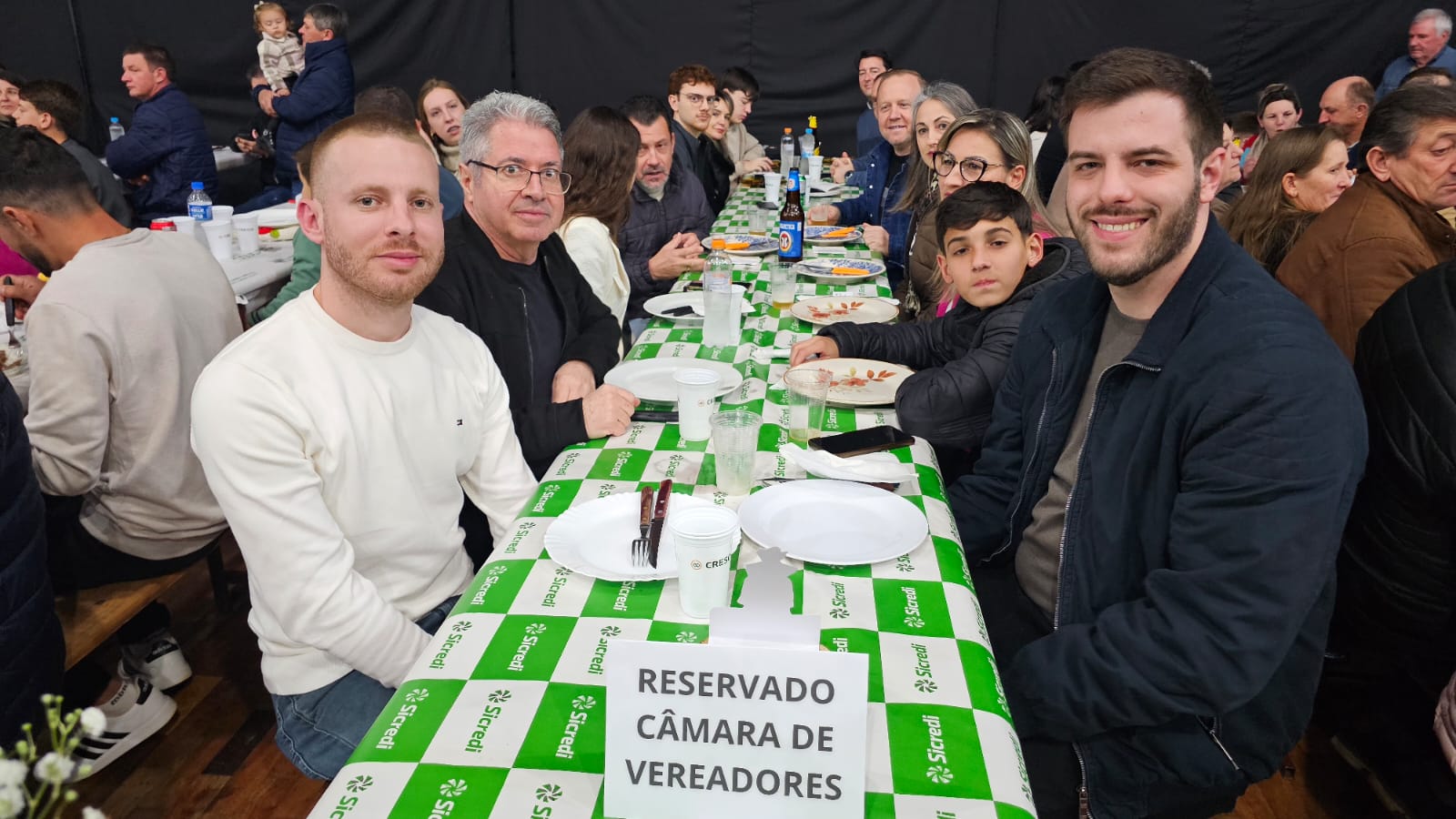 Câmara de Vereadores prestigia solenidade da Igreja Assembleia de Deus e participa de jantar do CLJ